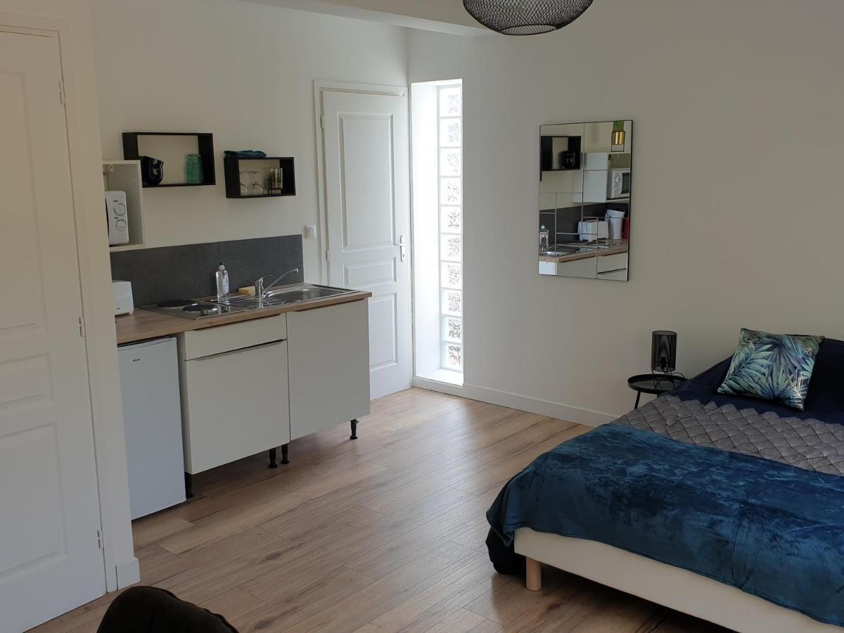 4 Henriville Apartment *